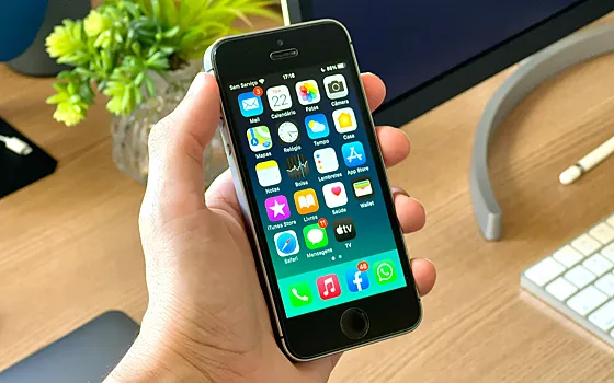 iPhone SE семилетней давности наконец-то скинули с первого места среди лучших гаджетов Apple по версии пользователей