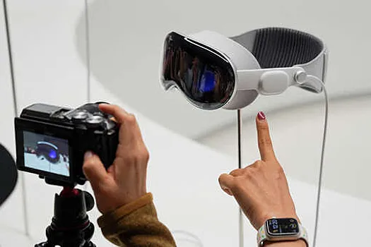 В 2025 году Apple Vision Pro получит поддержку контроллеров от PS VR2